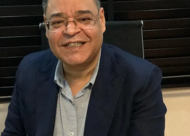 نبذه عن الدكتور